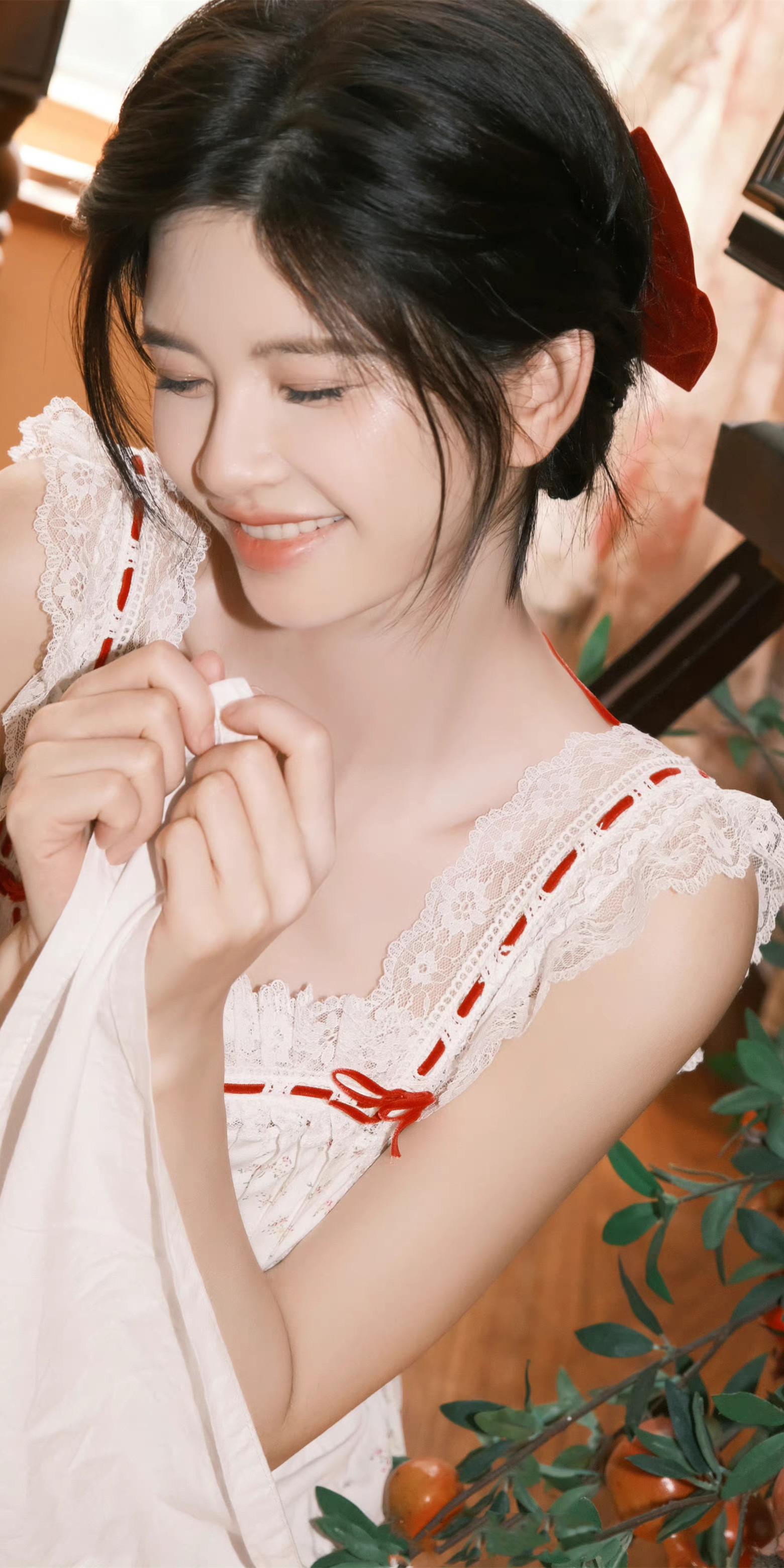 林思意_林思意和鞠婧祎关系_林思意微博