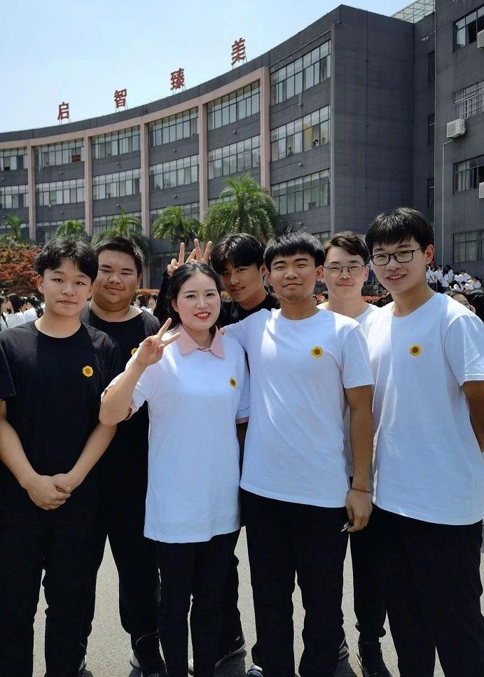 备课数学大师有哪些人_数学备课大师课件怎么下载使用_数学备课大师