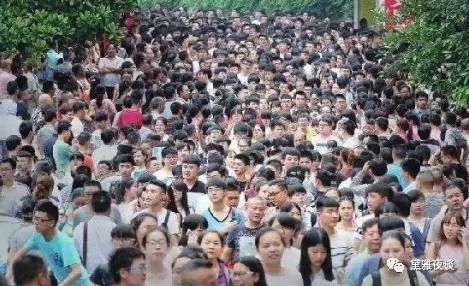 多大年龄丧偶算是寡妇吗_多大年龄不能坐飞机_1999年多大了