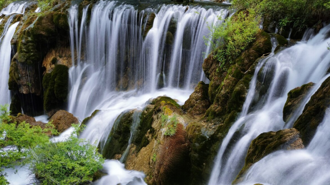现在去九寨沟旅游要多少钱一周_现在去九寨沟旅游要多少钱_现在去九寨沟门票需要预定吗