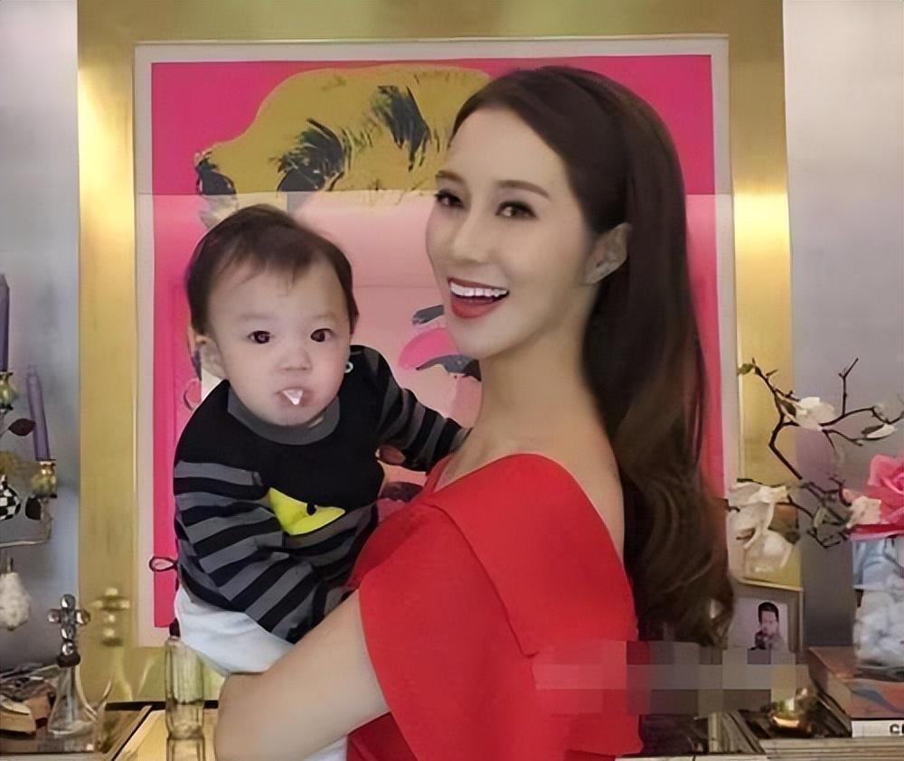 徐子淇父母资料_徐子淇个人资料_徐子淇老公李家诚资料