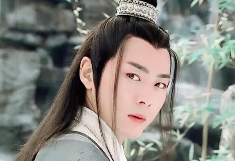 狮鼻_狮鼻和悬胆鼻的图片_狮鼻的男人面相图片