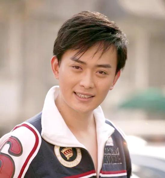 狮鼻的男人面相图片_狮鼻_狮鼻和悬胆鼻的图片