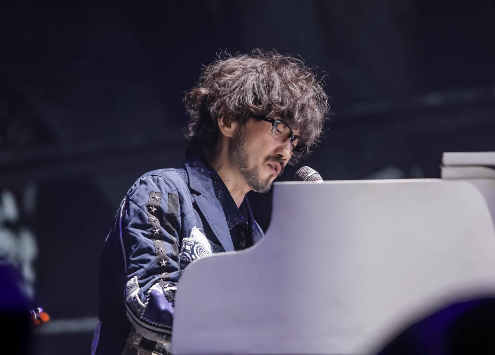 歌曲经典周传雄在线听_歌曲周传雄的歌曲大全_周传雄十首经典歌曲